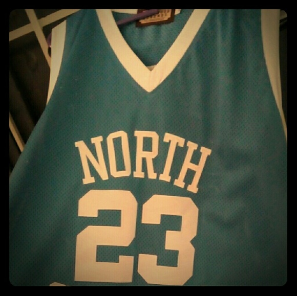 Michael Jordan College Jersey - Picture 1 of 2